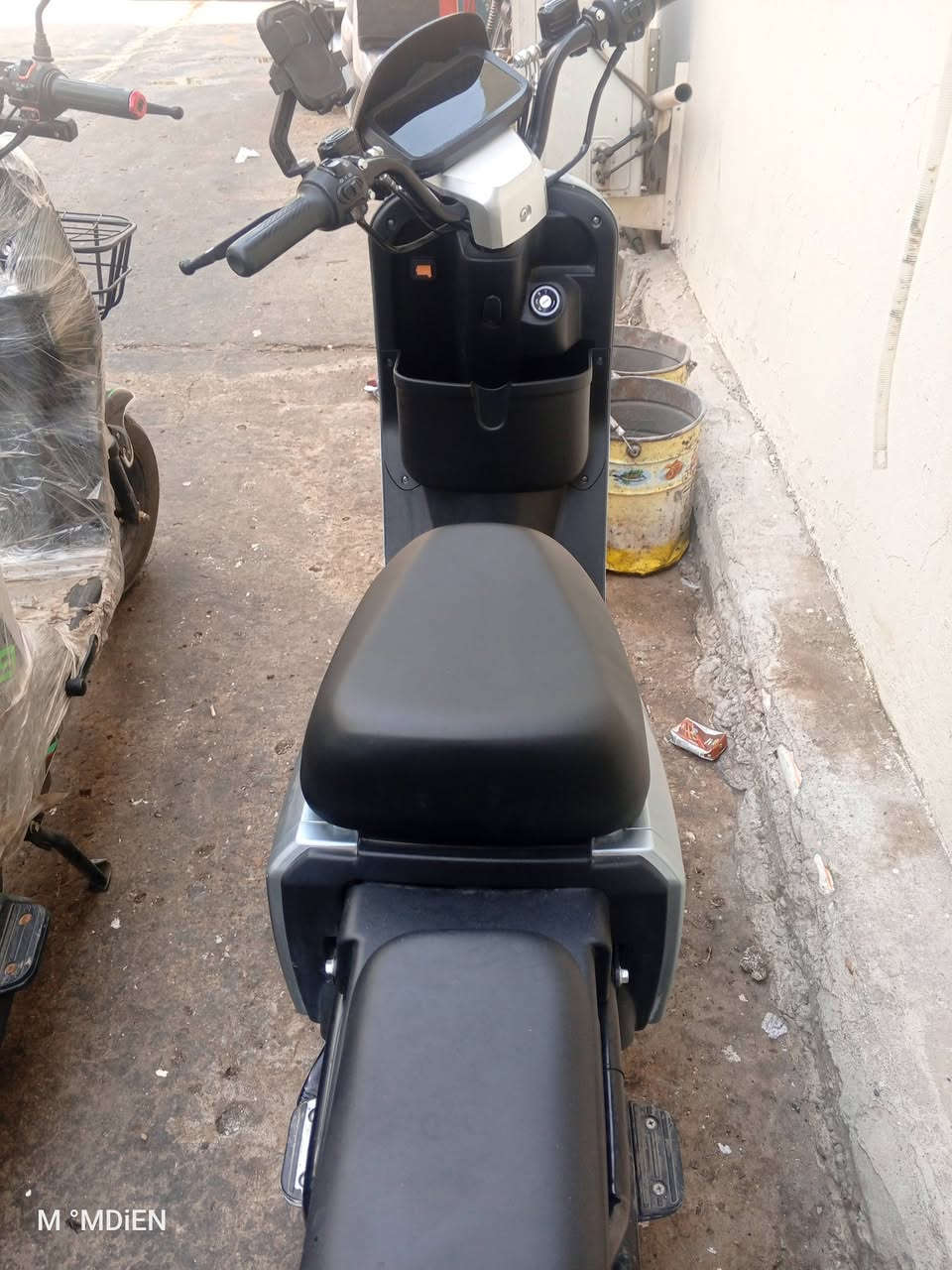 مكمل ماطور R900 شركة الريان شرط الفحص كامل مكمل فقط باتري واحد طاق السعر 390 وشرط الفحص كامل وبي مجال 
للتواصل الرقم ***********
