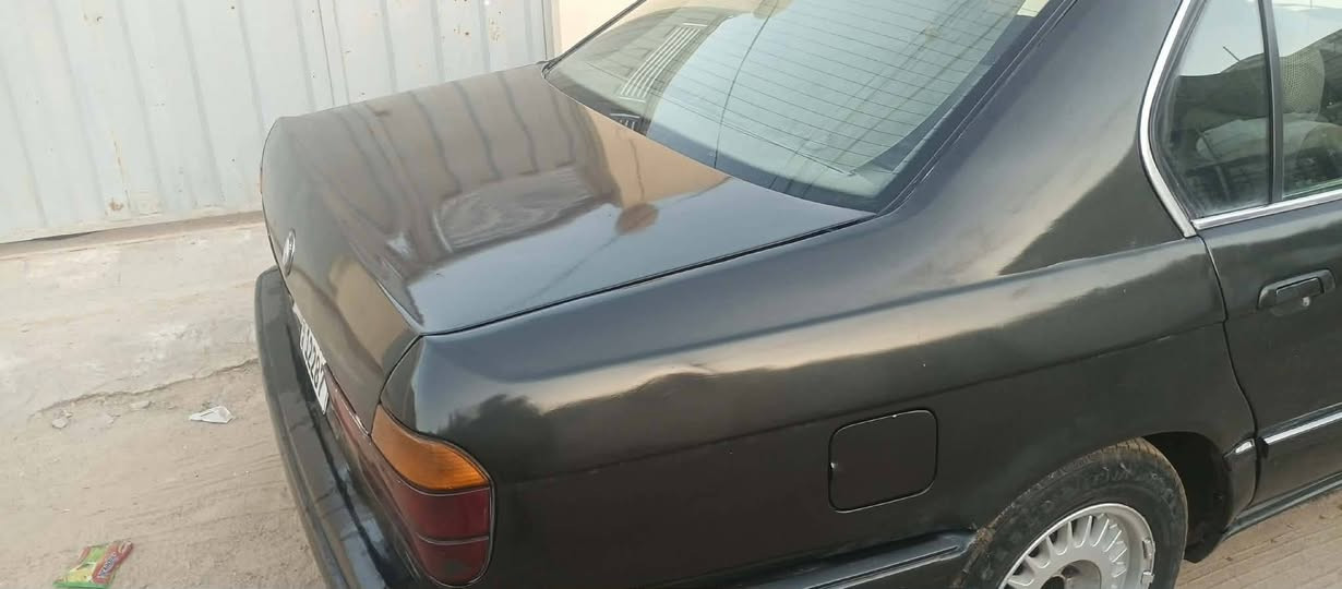 بي ام حجم٧٣٥ مكينه ٦ سلندر كير اوتماتيك   مكينه وكير مكفولات شرط لا تنقيس ولا تبخير ولا دخان مشروطات هيا والكير  صدر ورا وكدام  جديد تخم تاير جديد كهربائياتها كلها شغاله  رقم بغداد انكليزي سنويه جديده  هزتها ما نافذه
السعر 45 وبيه مجال  ***********
