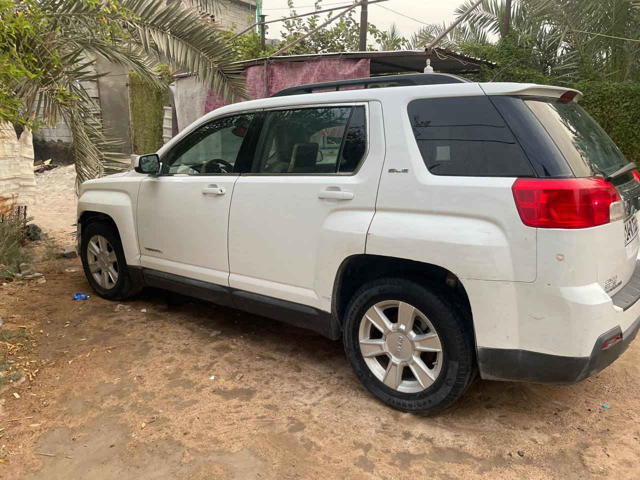 السلام عليكم
سيارة نوع// GMC

موديل// 2013

السيارة وارد امريكي 

تبديل مدكر عكس السايق

تشغيل عن بعد 

4سلندر

تبريد شغال تدفأه شغال

حدادية نص عمر يعني 50%

السعر//120

الرقم//***********
