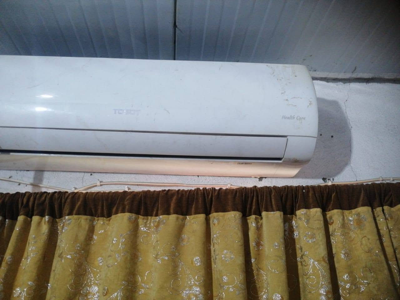 سبلت توسوت للبيع بعده نضيف تبريد ثلج وتدفئه نفيف بعده مصاله سنه من طالع من الكورتون السعر500وبي مجال قليل حگ الجيه للستفسار***********
