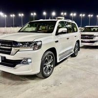 اخوان سيارة لاندكروز ٢٠٢٠ بحريني محرك ٤٠٠٠ شاشات خلفي حساسات امامي خلف...