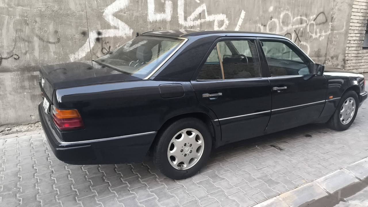 السلام عليكم مرسيدس
موديل 91 
تبريد شغال
كراسي كهرباء
جام كهرباء
سلايت شغال
قواعد سليمه
محرك بخار من القبق 
محرك 300 قبق اسود
منضومه بانزين جديده 
السعر 75
العنوان بغداد
رقم بغداد
الرقم:***********
***********
