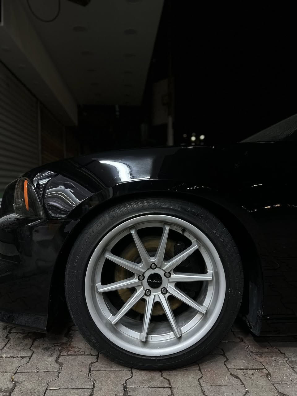 جارجر 2013 RT🦁 ادوات ادوات كير 1000😈 تعليك
عليها تزويد برمجة كت اوف فصلة دبات سود بلاد سعرهن200 دولار مكينة 2022 وعليها لايتات SRT سعرهن 5 ورقات 
وعليها ويل عنكبوت سعره5 ورقات سيارة جديدا بيها كصه سيارة مكفوله كفاله عامه بيها رشات صبغ مكان الكصه فقط سعر 62بيها مجال قليل جدا حك جيه مكاني بصرة رقمي ***********
