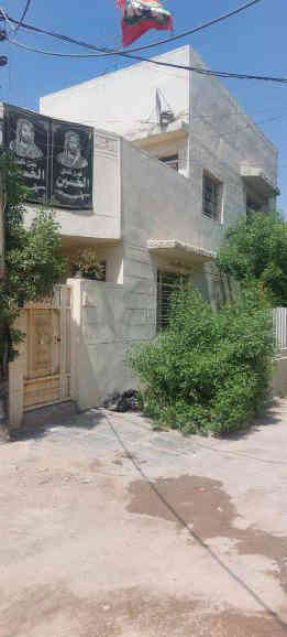 بيت للبيع
المساحه ١١٥م الواجهه ٨ونص ونسأل ١٣ونص طابو زراعي سند ٢٥ ركن مع تشجير ع عرض البيت يتكون من الطابق الأرضي من استقبال وحولي مفتوح ع عرض البيت ومطبخ نظام أمريكي مع غرفه نوم وخدمات مساحه كلش حلوه مع ترك خلفي اما الطابق الثاني يتكون من غرفه وسويت كامل مع سطحين مساحتهم كلش واسعهالسعر ٩٥وبي مجال  العنوان السريدات القديمه بدايه المربع الثالث للإستفسار الاتصال ***********
