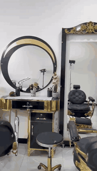 صالون نسائي للبيع او شريكه في البكرلي شغله خير من الله سبب البيع لعدم التفرغ الشراي يتصل ***********
