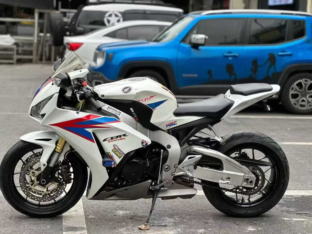 CBR1000RR
2015
55ورقە 
***********
***********
***********
