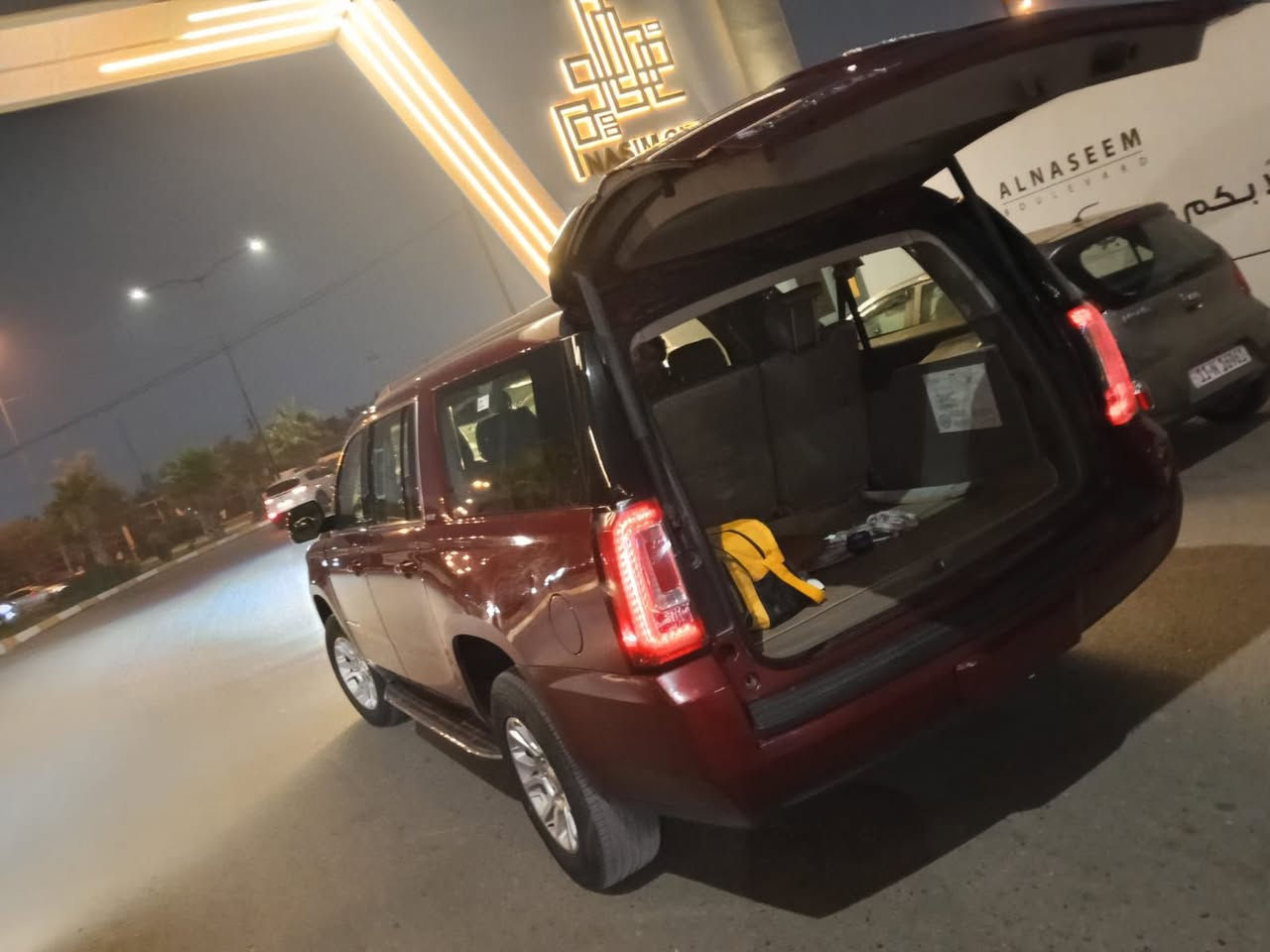 للبيع .
المراسلة او الاتصال 
***********
جمسي موديل ٢٠١٨ 
محرك ٥٣٠٠
محرك ٨ مو ٦
كشنات جلد كهرباء 
سيارة بحالة جيدة بيهي قطعتين فقط 
$$$$$
 355$ 
وبيهة مجال بسيط 
خطهة وياهة بغداد اربيل واربيل بغداد
