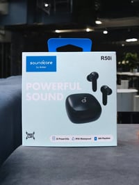 سماعة Soundcore R50i  صوت احترافي: تقنية BassUp لصوت عميق ونقي يخليك ت...