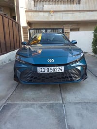 للبيع  كامري  موديل 2025  هايبرد 2.5  SE PLUS فول فتحة لون تركوازي  مو...