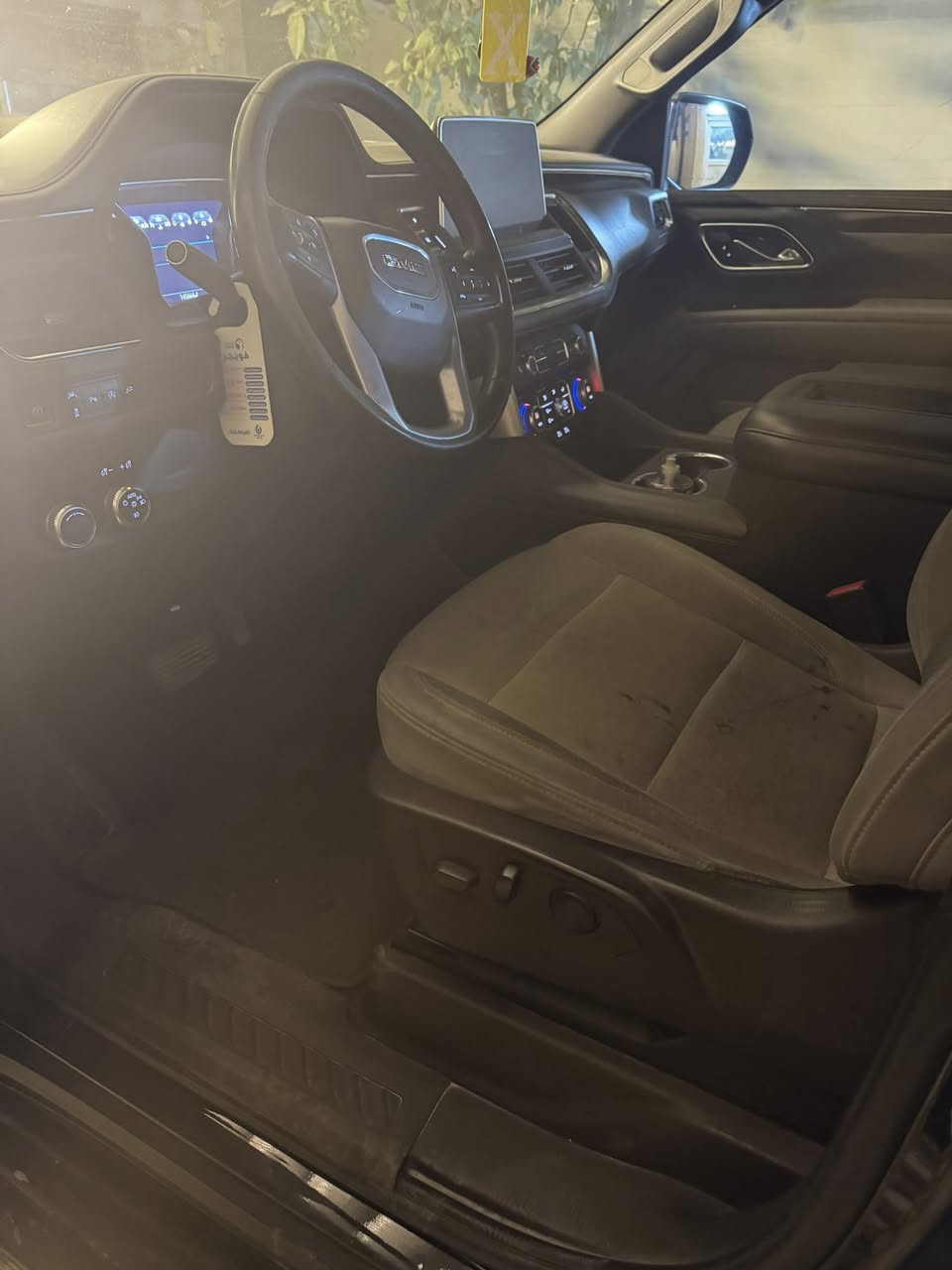 يومن sle 2021  رادار أمامي  وجانبي كشنات كهرباء وجنطه كهرباء خليجي رقم اربيل شرط تحويل مكفوله من صبغ وبارد وتبديل ماشيه 145 الف ملاحضات بسيطه سعرها 41 الف للاستفسار ***********
