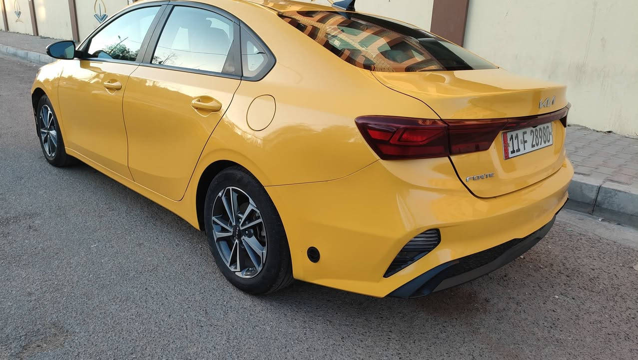 فورتي موديل 2023 وارد امريكي حادث داخل المنشور رقم بغداد انكليزي ب اسمي منظومه غاز 
ملاحظه (المكينه مفتوحه لكن مكفولة )
لغود شواصي تكم كفاله 
ماشيه 36 
مواصفات 
مانع تصادم 
داخل لونين 
اشاير مري 
كامرة دوارة 
توقف ذاتي 
رادار 
بريك ذاتي عند الانذار 
تحديد مسار وسياقه ذاتيه 
سعر 147وبيه مجال 
مكان السيارة بغداد حي اور للاستفسار ***********
