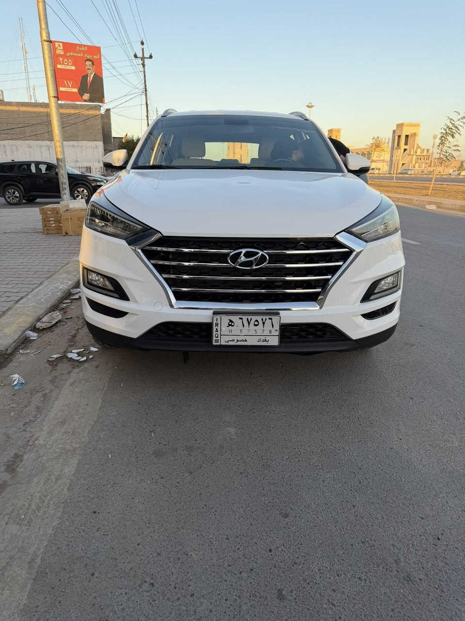 سلام عليكم توسان 2020 رقم بعداد بيها  صبغ شبر على طول السياره 175 ورقه ***********
