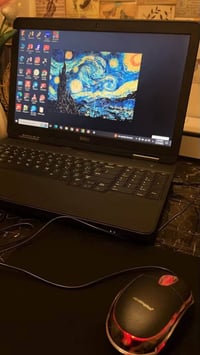 إنتل i5 • رام 8GB • شاشة 15.6 إنج