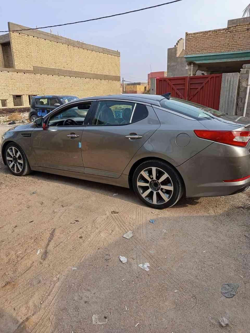 اوبتما 2012 امريكي
السياره كفاله من الصبغ عده هلال بي صبغ شبر
فوول1/1
محرك جديد قبل شهر شاده 
دبل كزوز 
بصمة تشغيل
بصمة ابواب
بانوراما 
ويل رياضي 
كشنات جلد تبريد تدفه 
كشن كهرائي
كشن خزن ميموري
لد امامي.
لد خلفي
تخم تاير جديد
انارة kiA بالدوس
نظام ترحيب عن بعد 
أشاير بالمري
مري شفط
تحكمات ستيرن
شفتات
شاشه اعطل
سماعات انفنتي 
تبريد قطعتين
نظام ABS مانع انزلاق
نظام كروز تثبيت سرعه
نظام ايكو تنظيم استهلاك البنزين
بلوتوث/اوكس
السيارة جديده كلش
رقم بغداد 
السعر108
بيع مستعجل
‭***********
