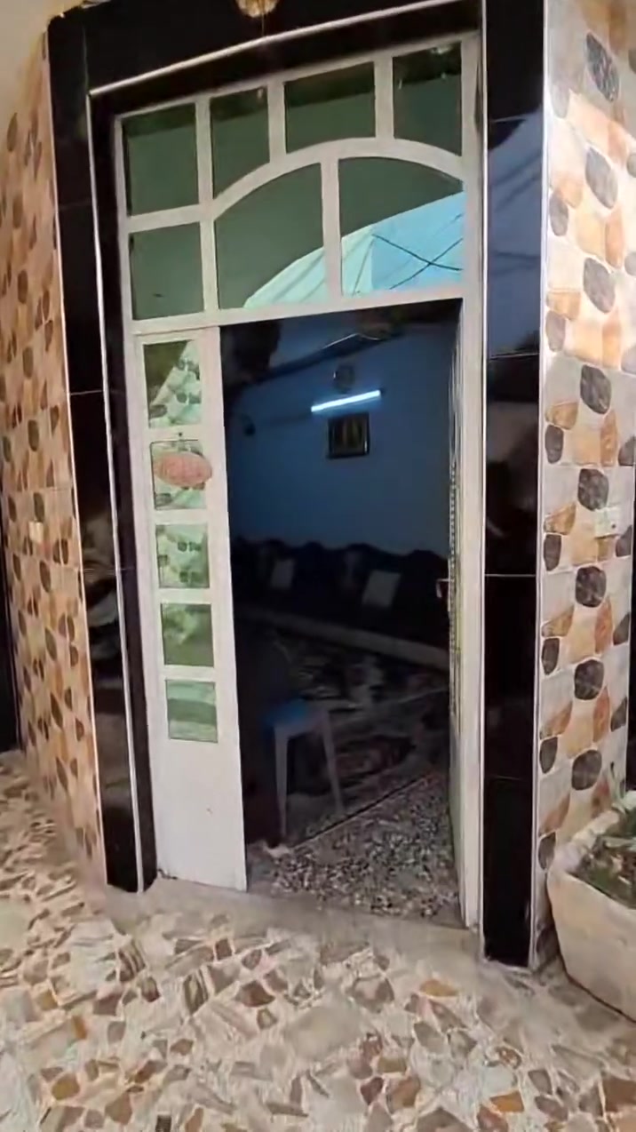 بيت بم الكبر والغزلان طابو صرف قرب شارع الضغط مساحه ١٥٠ م
يحتوي على ٦ غرف نوم 

٤ صحيات الاستفسار 

***********
