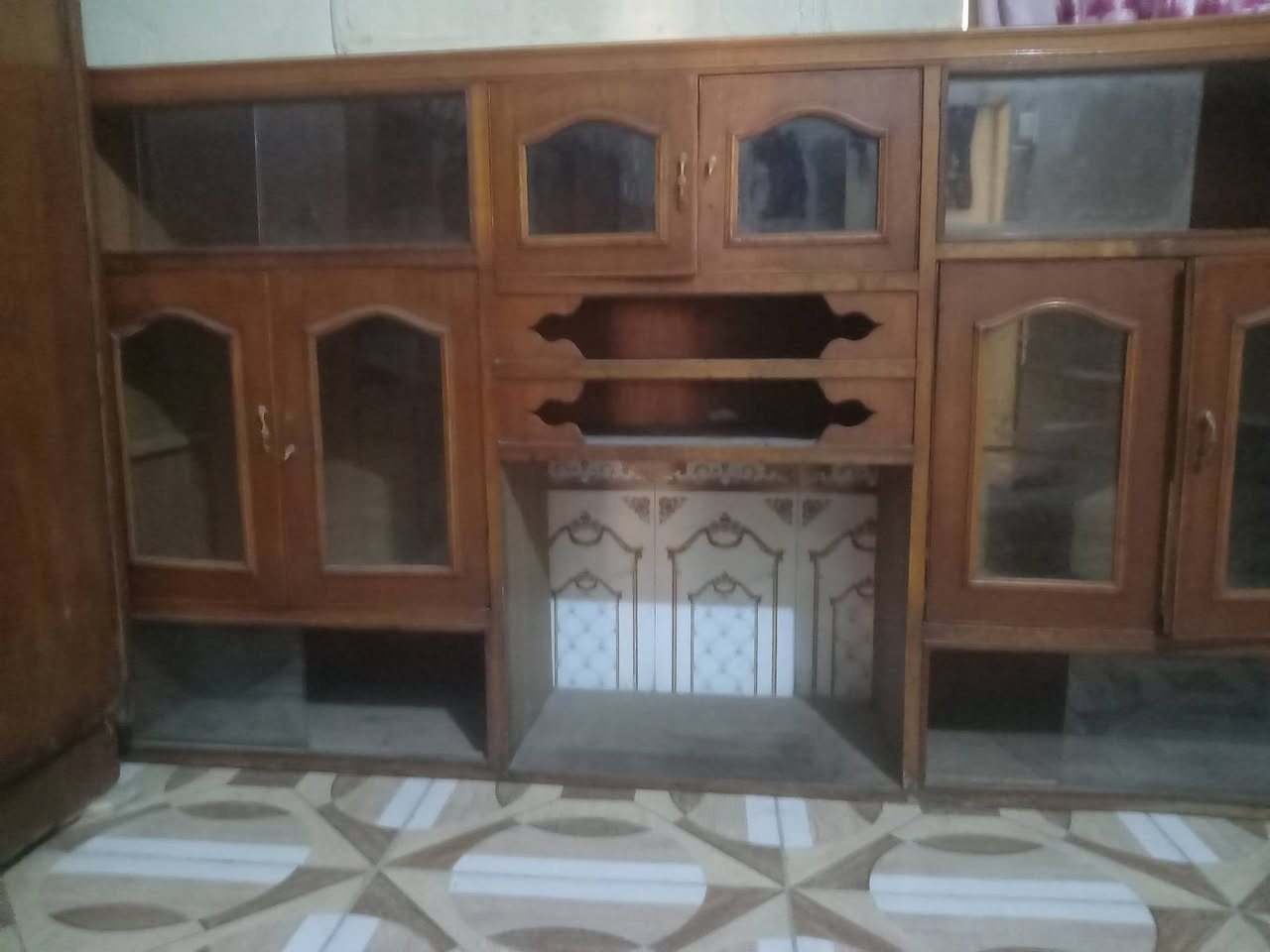 السلام عليكم معرض البيع في ميسان العماره القادسيه السعر 45 وبي مجال رقم الواتساب ***********

