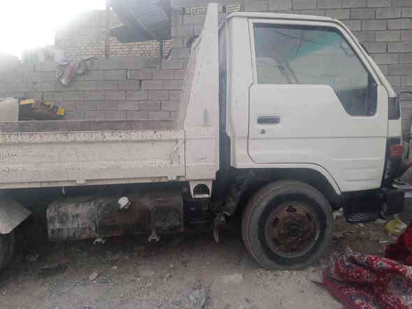 تويوتا قلاب للبيع السعر 37 وبيهه مجال المكان الشعب ***********
