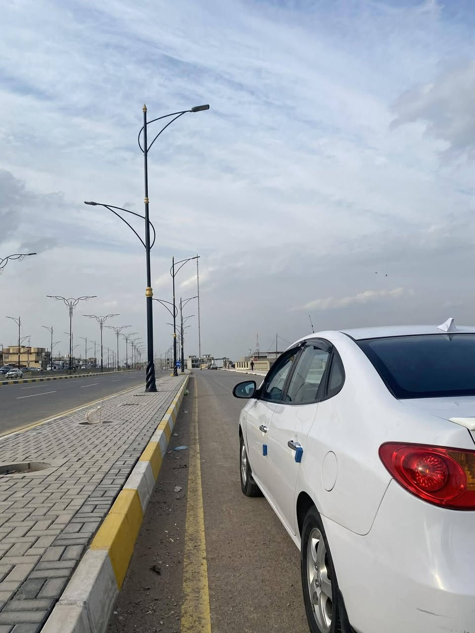 سلام عليكم النترا لبيع موديل 2011سنويةبسمي هزة فحص جديد كابون بانزين موجود بيها جاملغ الامامي مبدل اصلي فقط بلاصبغ ولا معجون سعر122بيها مجال ***********
