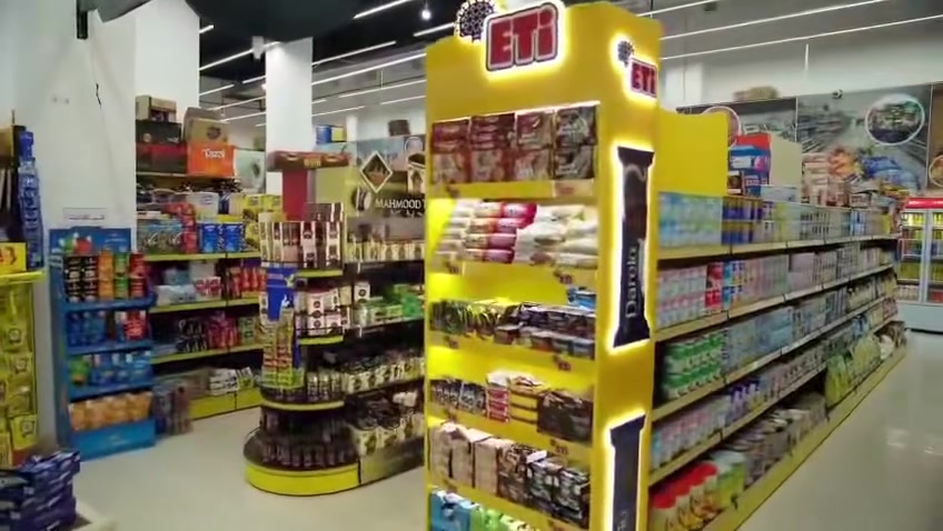 السلام عليكم من رخصه لآدمن عندي 
ماركت (Panda Max Market - باندا ماكس للتسوق المنزلي) ( للبيع ) "قفل ومفتاح". المحل مجهز بالكامل من أصغر قطعة لأكبر قطعة، بضاعة جديدة وديكورات مرتبة.
• الموقع: [المحافظة / لانبار-رمادي-حي شركه مقابل شركه آسيسيل (موقع الماركت المدخل مجمع عمر راوي دبلماسي)
، لا يحتاج لأي مصاريف إضافية، استلم وابدأ بالعمل فوراً.
للمزيد من التفاصيل والصور، يرجى الاتصال: [***********]
للبيع بداعي (عدم التفرغ وعندي سفر خارج البلاد ) - ماركت شغال بكامل بضاعته وتجهيزاته.
المحل لا ينقصه شيء، يشمل برادات حديثه ومجمدات ورفوف منضمه ومخزن وعرفه سكن  منظومة كاشير، تبريد مركزي، وكاميرات هيك فجن . البضاعة منوعة ومن أرقى المناشيء. البيع يشمل كل الموجودات داخل المحل.
• المكان: [لانبار رمادي حي الشركه مقابل شركه اسياسيل مجمع العماره لي بيها المحل المدخل مجمع عمر راوي الدبلماسي ]حموڊي ﭑلملگ ۦٰٰٰٰ٭ﹾﹾ٭ۦٰٰٰٰۦٰٰٰٰ
