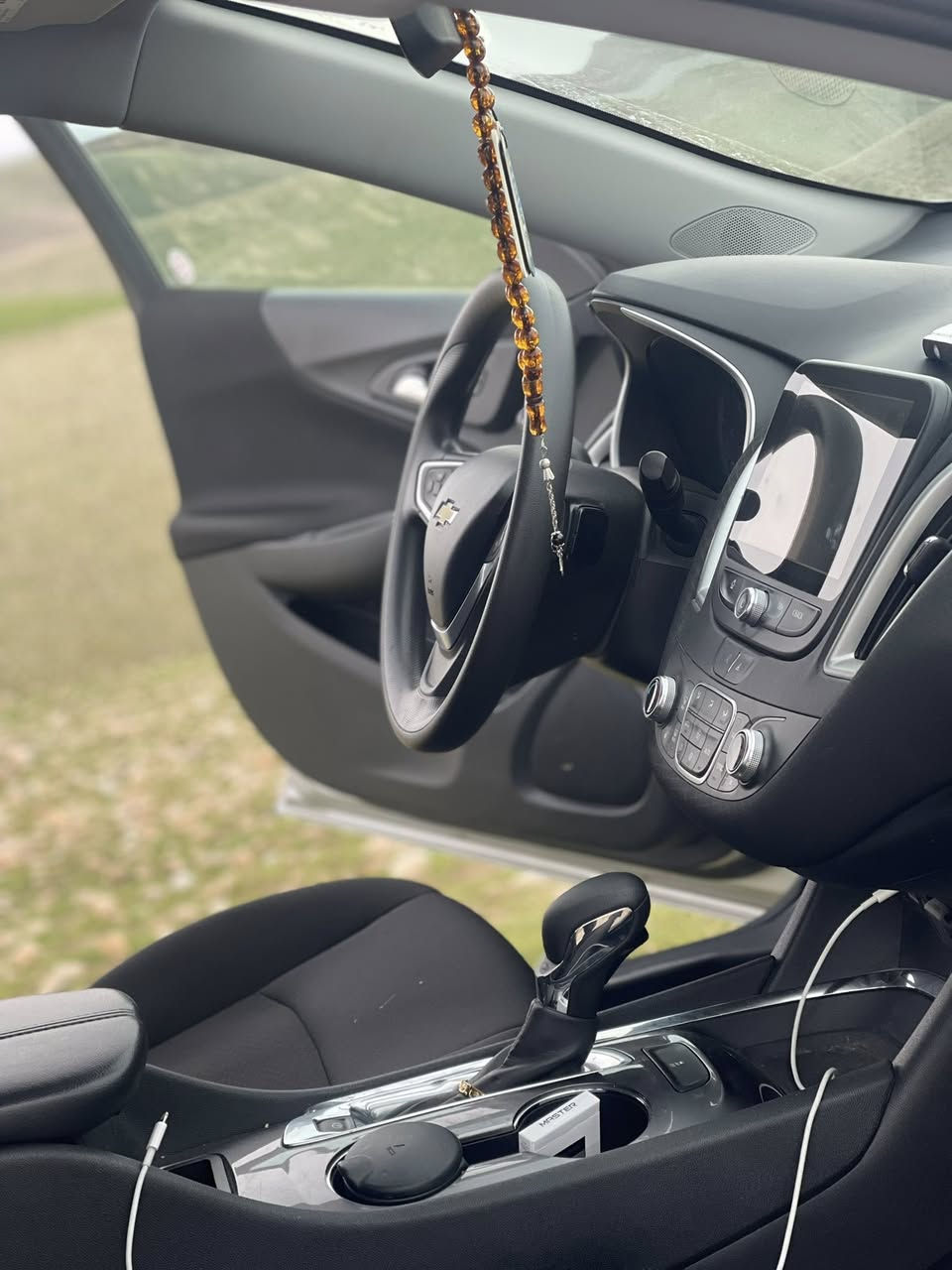 السلام عليكم 
ماليبو

موديل 2022 LT

رقمها بغداد تريد  وكاله او تحويل 

المواصفات

محرك 1500 تيربو

بصمه تشغيل 

كشنات تدفئه + كهربائيه

تبريد قطعتين امامي و خلفي 

شاشه كبيره تدعم Android Anto /play📲

خرائطGps 📍

كامره خلفيه

كروز مثبت سرعه

شاشة ظبط و اعطال بالدشبول

مانع انزلاق

تراكشن 

سياره كير مكينه مكفولات ومبي نقص برغي سياره جاهزة من كل نواحي

السونار مرفق مع الصور واي استفسار رقمي موجود

مكاني ديالى بعقوبه

***********
