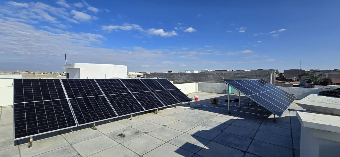 تم بحمدالله تنصيب منظومة طاقة شمسية بقدرة 
26 اميير نهاري و 24 امبير ليلي 
الواح بقدرة 615W  نوع لونجي ضمان 15 سنة
انفيرتر GROWATT  6Kw   ضمانة سنة استبدال 
بطارية ليثيوم 16kWh  عدد 2 من شركة GENIXGREEN  ضمان 10 سنوات
اليوم في بيت الخياط عمر اللهيبي  
غيث اللهيبي 
للاستفسار الاتصال:-
***********
***********
***********
***********

GenixGreen Iraq 
GenixGreen  
المركز الذهبي-Golden Center
