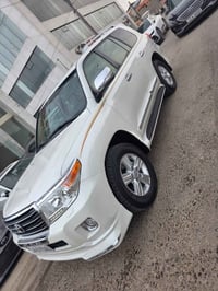 لاندكروزر • ٢٠١٥ • ٦ سلندر