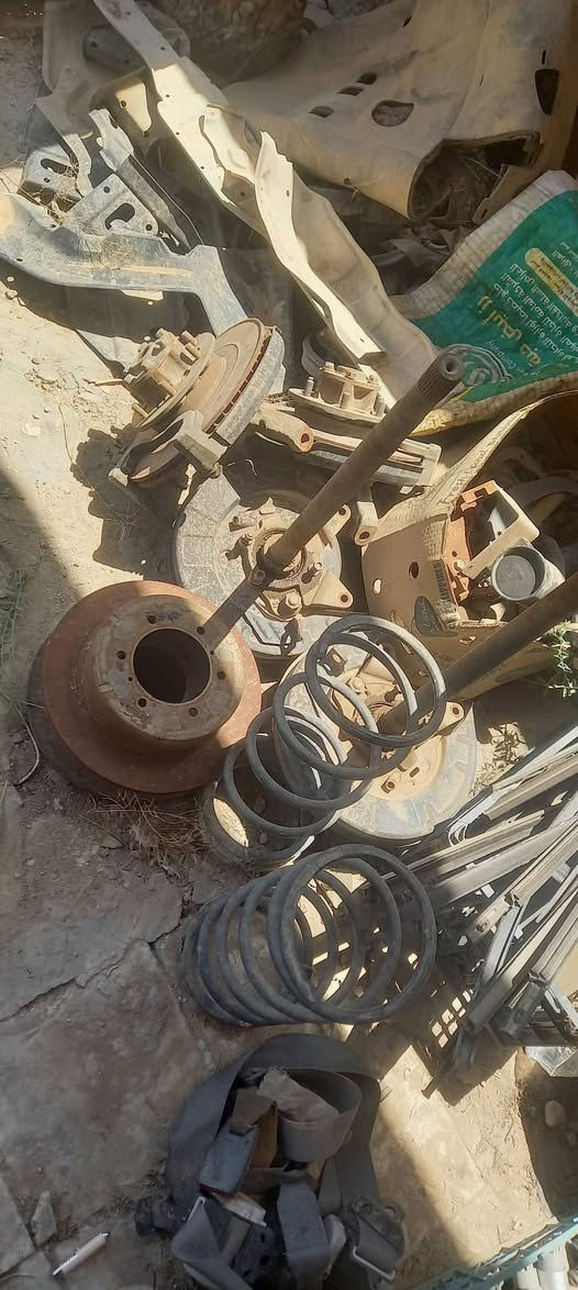 أبواب ناتيفيا + جاملغ أمامي أيمن + صالنصه ناتيفيا بلاد + تنته  دشبول تخم كشنات فلنجات أماميه وخلفيه كفرات جنطه حوضيه وجانبيه للبيع ***********
