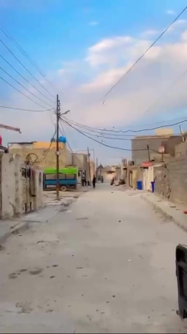 يا الله
سلام عليكم بيت للبيع المساحه90 متر 
الموقع حيطارق شارع القديم افرع افران النرجس 
السعر 35الاستفسار ***********
