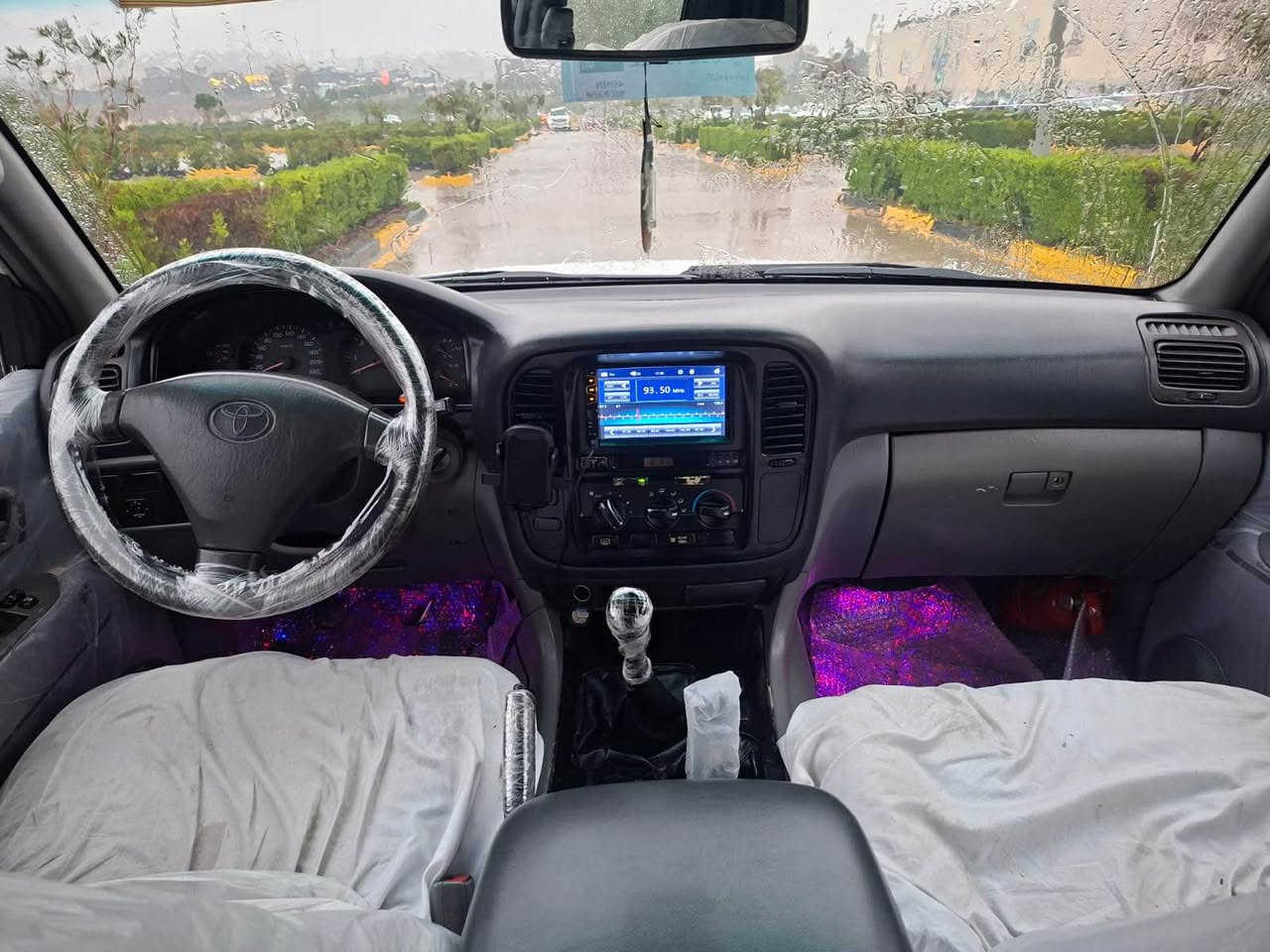 سەرەتا بەناوی خودا❤️❤️
ئەدمین گیان🫀🌸
مۆنیكا  سێ ڕوعب.  
مۆدیل/٢٠٠١
ئاڕم پلاستیكی سلێمانی
 ئاڕمو ئەوەلیات و خرامە بەشەرتت
موسو بڕاوە بەشەرتت 
گێڕو مەكینەی بەشەرتی فیتەر 
پێش گراین شەفت 
ئەكسلو دەبڵ ئەكسل بەشەرتت 
تەبرید مەركەزیە ❄️❄️
تەبریدو گەرمی 🔥بەشەرت 
چوار جام کارەبا
 سەلاجەیشە بەشەرت 
سپێر لەكۆڵە 
كارەبای هەموگیانی بەشەرت 
شوێنێكی نیە ئیشنەكات
 تەقەو ڕەقە بەشەرت 
قیرو سەرگڵی لا یەكێكە 
سەقفوشانی بۆیاخی نیە 
بەچواردەورا پەڵە پەڵەیەكی كەم بۆیاخی هەیە
 دەعمو لێدراوی پێوەنیە 
چوار ویلو تایەی لۆكی لەژێردایە 
سەیارەكە هیچ مەسرەفێكی تیانیە ماڵی دۆستە 
سعری (117)گەڵا كەمێك مەجال قیستو قەرزم. نیە 
ئاڵوگۆڕ ناكەم. بەس فرۆشتنە
 
سەیارەكە لەسلێمانیە 

ژم:*********** Singapore
