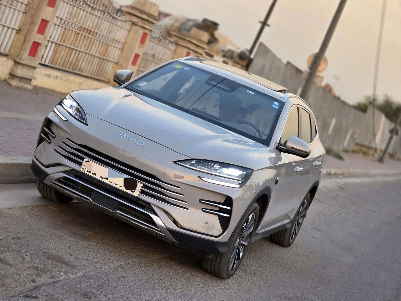 SONG PLUS 2025 
سونك بلص  (الفخامة BYD) 
رقم بغداد مكفولة كفالة عامة  
اللون المميز الاسمنتي 
سيارة تجمع بين الفخامة والسرعة
ابرز المواصفات: 
المسافة المقطوعة :  6.000KM 
١.فتحة سقف بانوراما 
٢.كامرات محيطية 360 بعدد ١٣ كامرة
٣.مدى شحني يصل الى ١٢٠KM
٤.رادارات ومحدد سرعة وقيادة ذاتية واتو بارك 
٥.سماعات بعدد ١٣ سماعة 
٦.صندوق كهرباء
٧.انارة محيطية LED
٨.كرسي السائق كهرباء ٣ حركات

السعر : 34.000 مليون دينار
العنوان: بغداد-حي الاعلام
رقم الهاتف: *********** اذا ماحصلتني على الرقم اتواصل وياية واتساب

