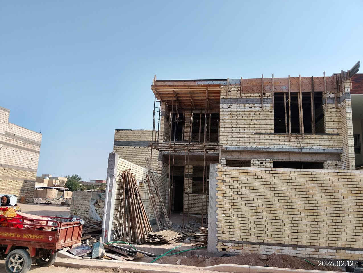 🏗️ تبني بيتك؟ ابنِه صح من أول يوم!
تريد شغل نظيف بدون غش مواد؟
تريد مقاول يلتزم بالوقت وما يختفي؟
🔥 الحل ويه مكتب دانة للمقاولات 🔥
✔ تنفيذ هيكل متكامل حسب المخطط
✔ صب أسس وسقوف بخرسانة رصينة ومضمونة
✔ تشطيب داخلي وخارجي 
✔ إشراف ومتابعة يومية
✔ التزام كامل بالمواعيد
وشغلنا يشهد إلنا 💪
📞 احجز كشف موقع مجاني هسه
وخلّي بيتك يطلع مثل ما حلمت بيه وأفضل!

العنوان -البصرة المعقل الفنجانية 
*********** واتساب
