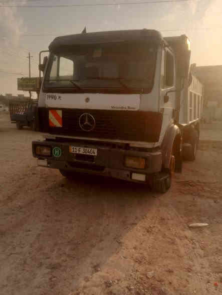 السلام عليكم سياره لبي 
ه موديل 90 اللون ابيض رقم جديد السياره حلوه وخير من الله السعر 170 مكان السياره بغداد الشعله تجي وتشوف جير 6 ماكينه 6 خير من ***********
