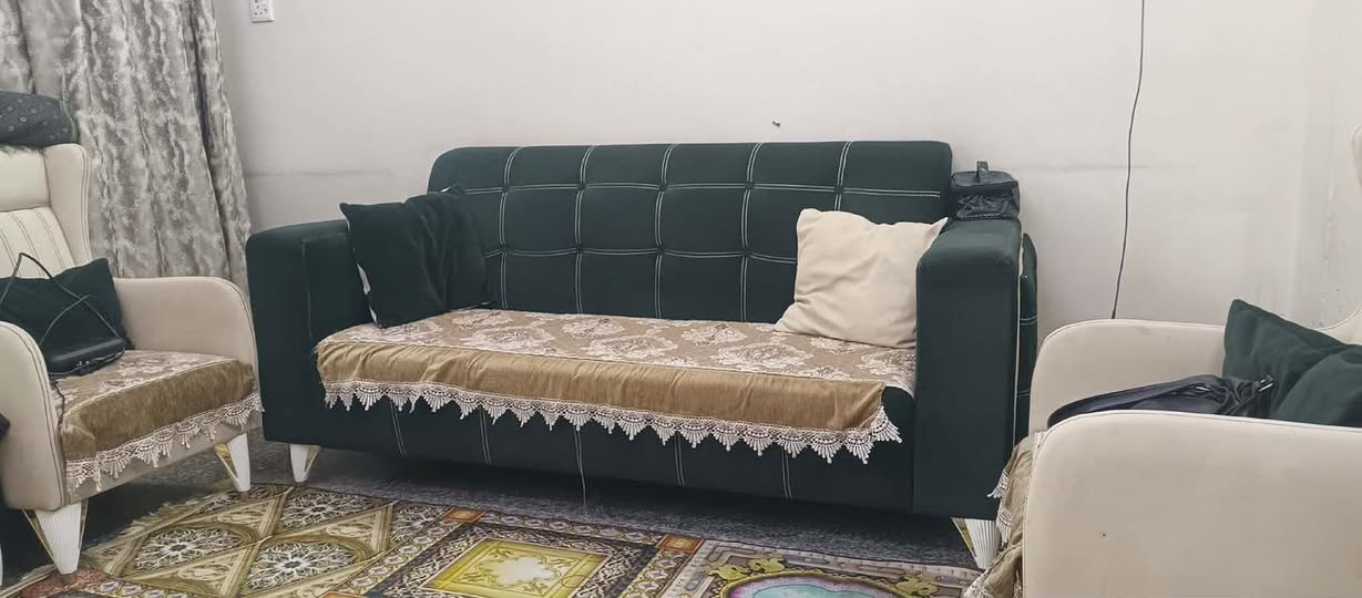 السلام عليكم تخم للبيع بسعر ٣٢٥بي مجال نضيف نجاره عراقيه ٨مقعد رقم ‪0774 535 3433
