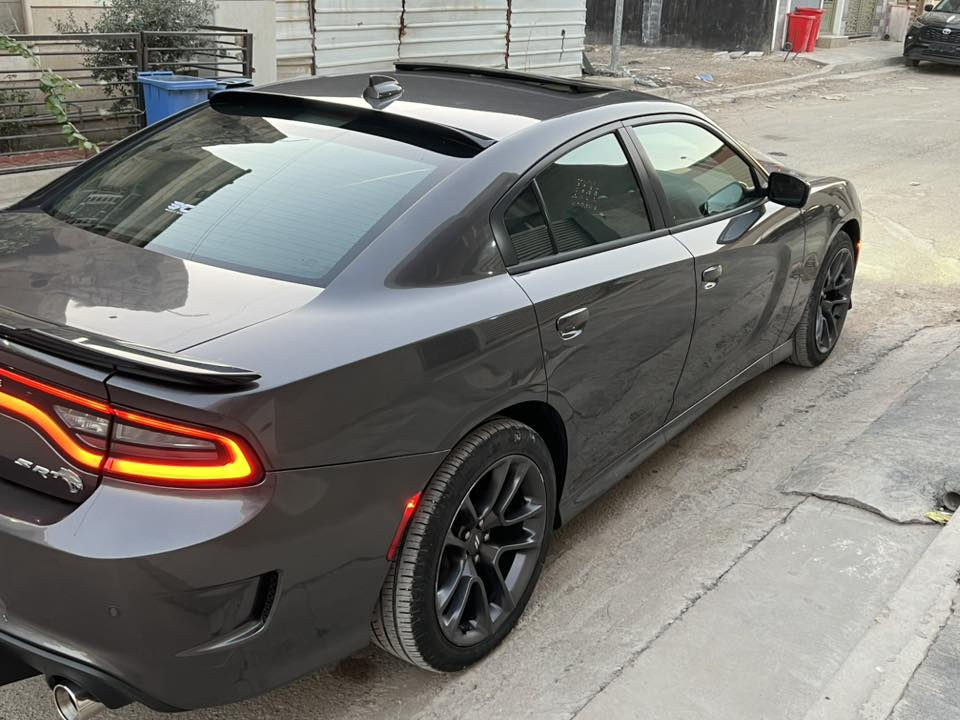 السلام عليكم ورحمة الله شباب جارجر 2018 فئة SXT فتحه رادار جانبي كشن كهرباء شاشه جبيره  تدفئة كشنات اماميه تدفئة مرايه حانبيه حساس خلفي السياره كشن كهرباء السياره كلين تايتل بارد بالجامبغ الامامي قريب على باب الصدر وبارد بالباب الخلفي بدون قطرة صبغ ولا ايرباك ولا سيرفس ولا اي عطل حجر صالنصه وكل نقص مابيه محدث دعاميات SRT وويل كب مال سكات السياره ماشيه فوك ال 100 الف ميل السيا ه بدون اي نقص رقم اربيل هزه وسنويه ورقم جديد باسمي شرط التحويل ما اسوي وكاله مكاني بغداد اليرموك سعرها 210 وبيه مجال بسيط حيل وهذا رقمي اي استفسار حاظر *********** واني الممنون
