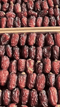 بريم عراقي نظيف.. السعر: 6,000 د.ع فقط! 🌴🔥 متوفر الآن في ثمرات: ✅ تمر ...