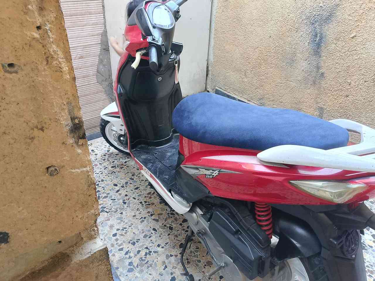 300 رايدها ماكينه بلاد ما مفتوح عوزها بس باتري الامين الثاني ***********

