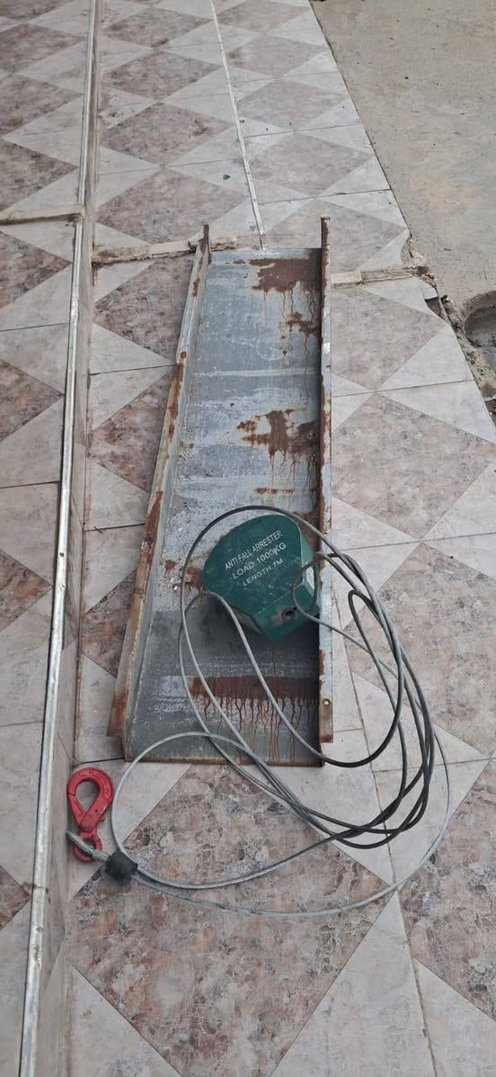 عندي غرفه صندويج بنل للبيع وتس اب ***********
