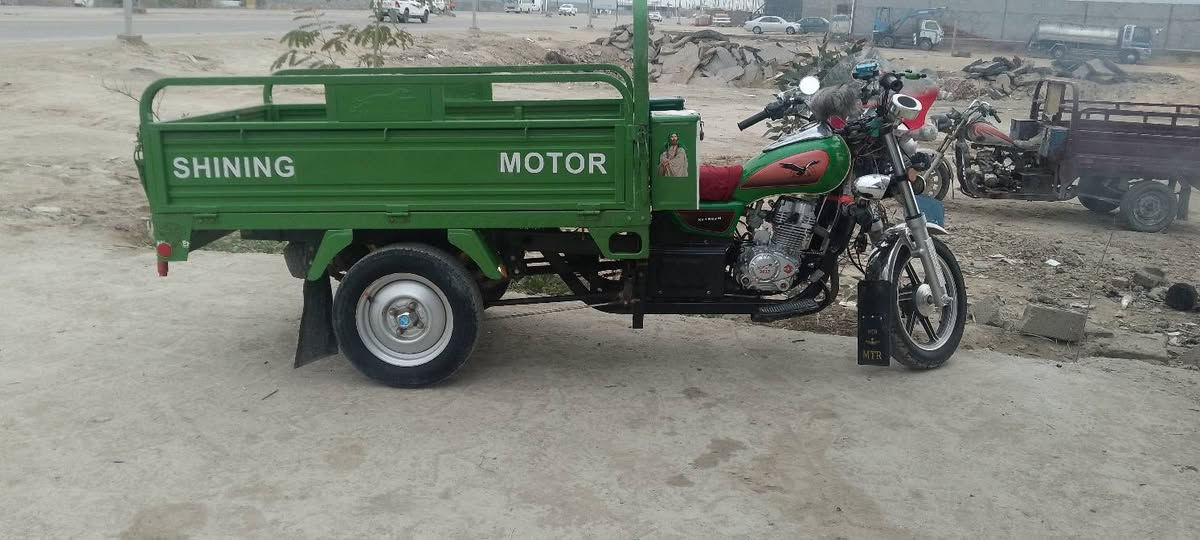 للبيع 2023 كامله ما ناقصها شي السعر 2500 مليونين ونص غير متواجد على فيس رقم الهاتف *********** الشراي يتصل
