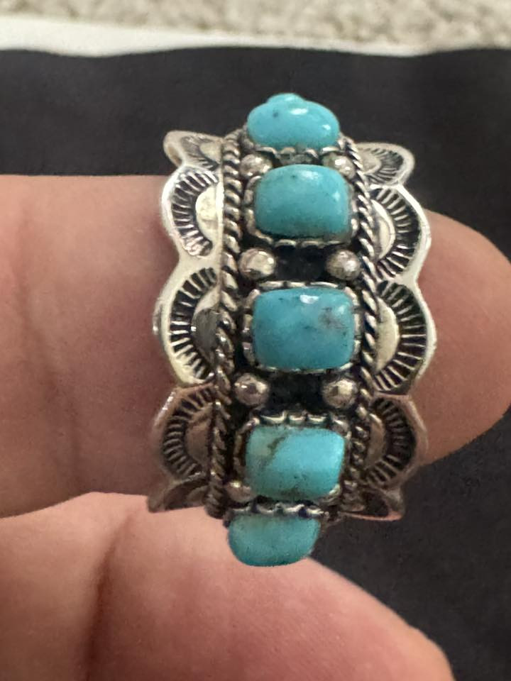 خاتم نسائي سبعة فيروزات مع الفضة


**إذا كنت صاحب هذا الإعلان وتريد حذفه لأي سبب، رجاءا أرسل رسالة إلى الدعم الفني**