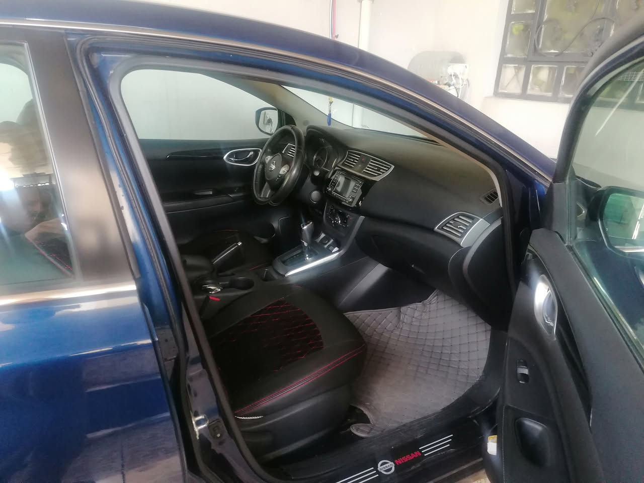 حادث بسيط كما في الصور المرفق ٧١٠٠٠كم كامل وجاهز شرط الفحص *********** وباسمي شرط التحويل مع كوبون بنزين كركوك, العراق
