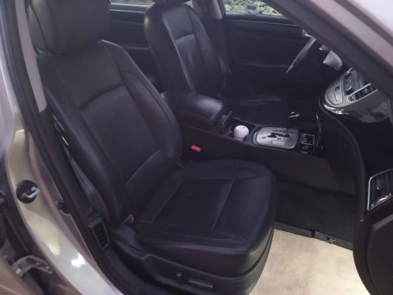 للبيع – Hyundai Genesis 2013
🚘 رقم السيارة: بغداد
📞 رقم : ***********

🔹 المحرك: 6 سلندر 3800cc GDI
🔹 محرك وكير خير من الله – فول مواصفات

المواصفات:
✔ تحكم بالستيرن
✔ مرايا كهرباء
✔ بصمة تشغيل
✔ فتحة سقف
✔️ تبريد
✔️ تدفئة + تدفة كشنات 

الضرر جاملغ الامامي جهة السائق
