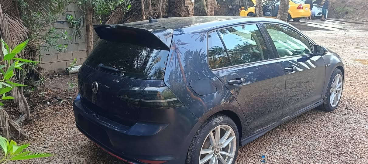 كولف 2016
جاهزه ضرر جاملغ
بيها رشات صبغ
السعر 95
***********
