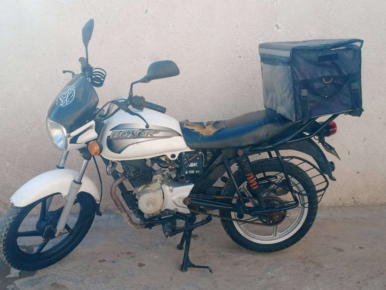 بوكسر موديل 21 للبيع مكان بغداد خمسه ج كلها شغاله سعر 550 اوراق ما بيها. ***********7
