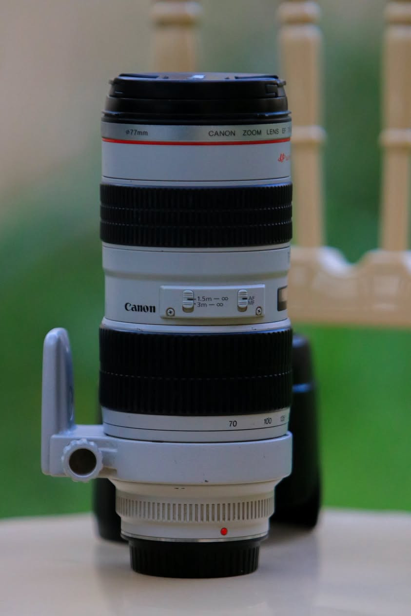 كانون سكس دي مارك تو
عدسه 70-200 فتحه 2:8 إصدار اول تك
مليون و٦٠٠ وبيهن مجال 
شراي اتصل ‭٠٧٨١ ٢٢١ ٩٣٢٢‬
