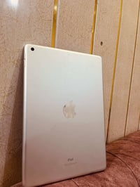 آيباد ٩ • ٦٤ جيجا • سلفر