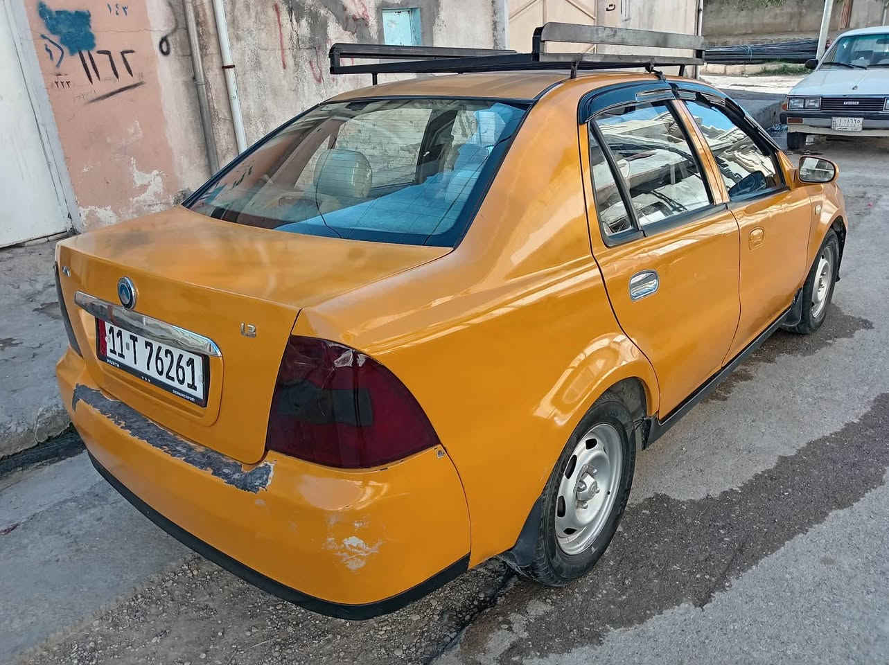 السلام عليكم،، سيكي 2012 بغداد انكليزي خط وبحث جديد محرك معمر جديد قبل يومين كير شرط تبريد فقط غاز   جاملغ واحد فقط مبدل ومصبوغه ربع حزام السعر 37 وبيها مجال سياره نظيفة وشوف العين  الإتصال على *********** شرط الوكاله والتحويل
