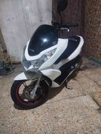 إسلام عليكم دراجةpcx جيل أول فول مواصفات دراجة شلعة ومعدل كلش حلوة ومع...