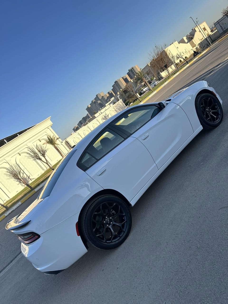 السلام عليكم
جارجر موديل22

السياره داخل احمر كشنات
ويل 20 موصفات معروفه 
اسكستي السيارة حادث كير مكينه كله وضع شركه
جاملق جهت السكن بجم كبس 
بدون اربكات كله كفاله السياره 
واحد قطعه صبوغ الباقي مكفول
مكان السيآره اربيل كنجان ستي 
عدنه نضام المراوس والبيع 
*********** وتساب
