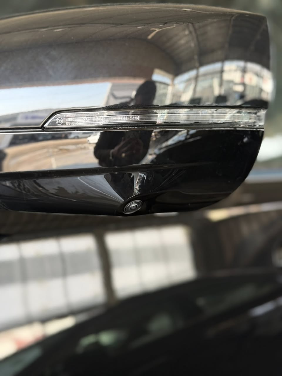 🔷معرض الملك لتجارة السيارات 🔷

        🔥دخول جديد باترول بلاتينيوم 2026🔥

الحديثة من أول نظرة… باترول بلاتينيوم يفرض حضور مختلف.
موديل 2026  
تصميمه الخارجي يجمع بين القوة الواضحة والفخامة اللي تبقى ثابتة بكل زاوية.

✨ واجهة أمامية جريئة مع شبكة ضخمة تعطي السيارة شخصية قوية على الطريق
💡 مصابيح LED حديثة بإضاءة واضحة تعزز الرؤية وتعطي لمسة راقية للسيارة
🛞 جنوط مميزة تزيد من حضورها وتعطيها طابع رياضي أنيق
🚘 خطوط انسيابية على الهيكل تضيف ثبات وانسيابية بالهواء
🔳 تفاصيل كرومية ترفع من أناقة السيارة وتبرز فخامتها
🎯 ارتفاع واضح وقاعدة قوية تعطيك نظرة قيادة أعلى وثقة أكبر بالطرق الوعرة والمدينة

باترول بلاتينيوم… سيارة يظهر مستواها قبل حتى ما تتحرك.

عنوانه بغداد معارض النهضه فرع الثالث فرع المصرف 

او الاتصال عله الارقام
***********
***********
