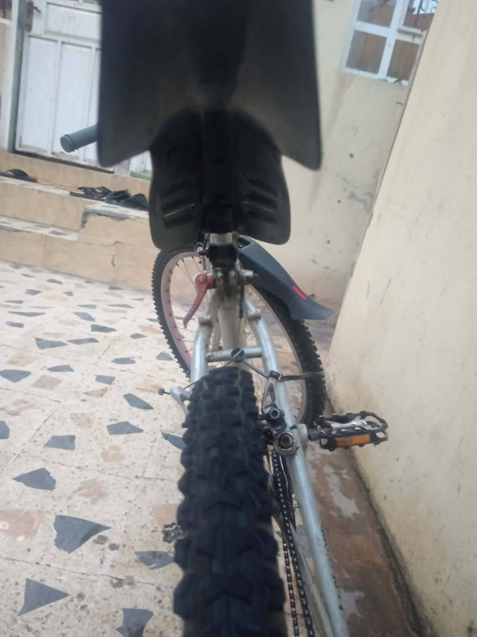 سلام عليكم بايسكل برجستون باب اول للبيع حجم 26
وياله اصليه بدون عواج مال شركه كيرين صطابين
قعاديه اصليه كلشي اصلي تايرات شركه
سعر70 وبي مجال قليل الشراي يجي خاص


**إذا كنت صاحب هذا الإعلان وتريد حذفه لأي سبب، رجاءا أرسل رسالة إلى الدعم الفني**